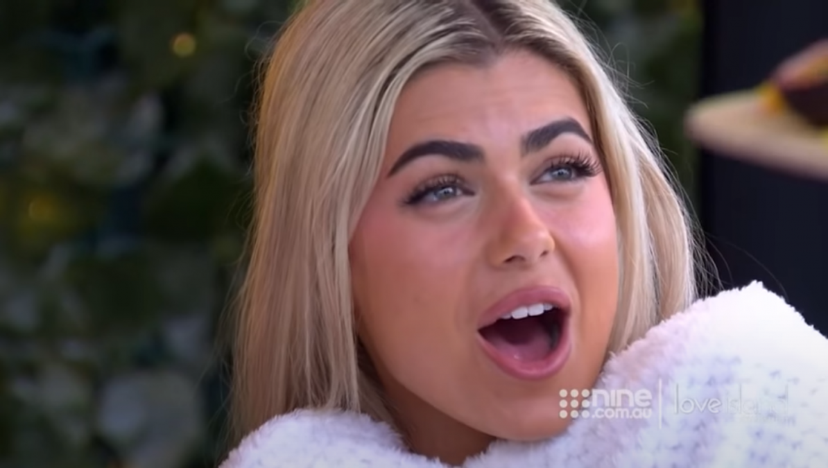 From exposing f*ckboys to dorky AF poems, we dive into all of the scalding hot behind-the-scenes tea from Love Island Australia 2021. Source: Nine.