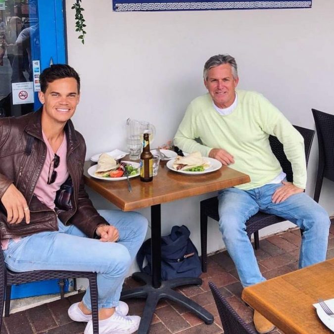 The Bachelor's Jimmy Nicholson has revealed his dad, Noel Nicholson, has started a "blog" on his Instagram stories. Source: Instagram @jimmynicholson