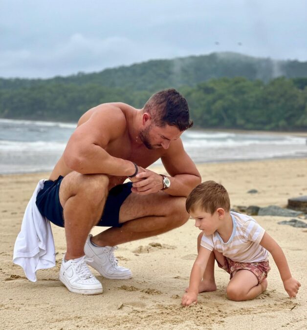 harrison boon son august playing on the beach
