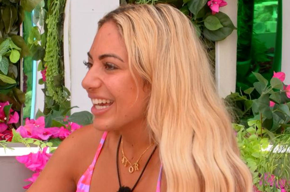 savanah badger love island australia 2023