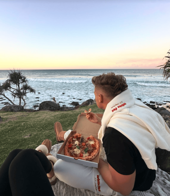 callum hole denies girlfriend