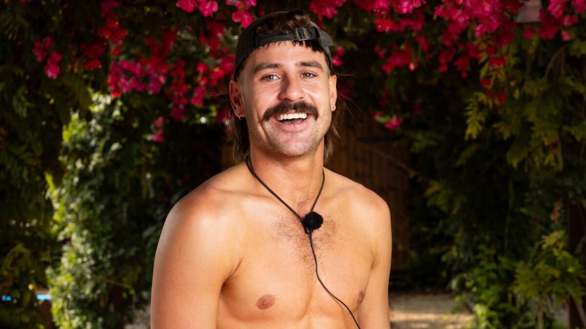 love island tommy armour